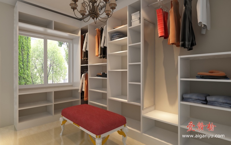 更衣间 女主人衣服真的很多哦