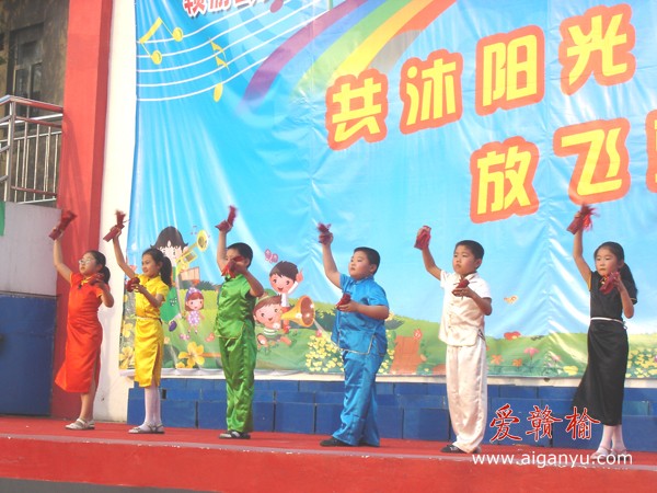 群口快板.《六色争艳》