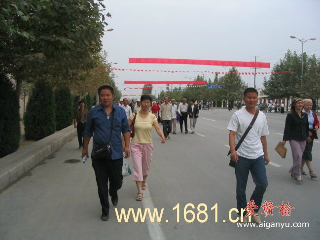 几位奔赴会场的山东老乡