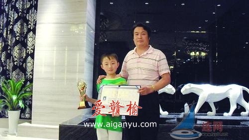 连云港男孩小提琴国际赛中获特等奖