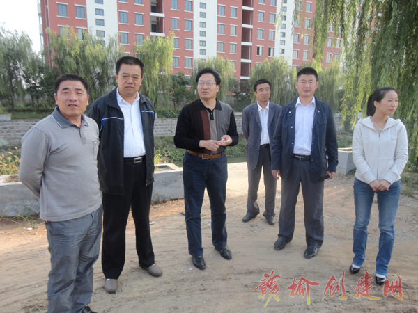 【图】县创建办组织华中北路垃圾中转站绿化工作协调现场会