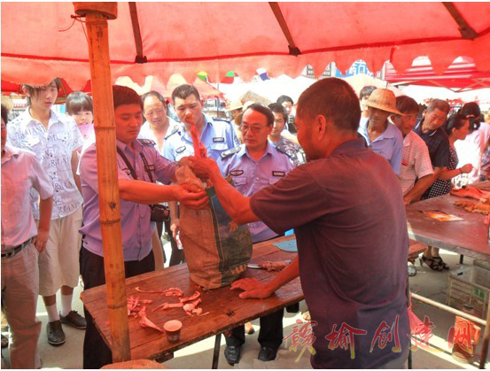 【图】县农委执法人员加大市场检疫监督力度