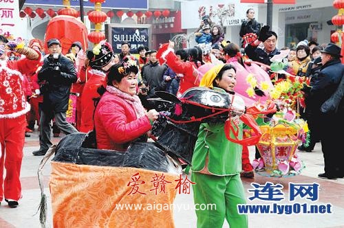 第一商圈元宵佳节“闹”意浓