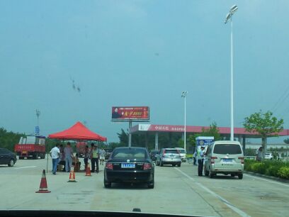 济青高速莱芜段:交警如此执法是否合适?