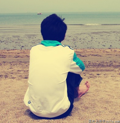 跪求媒体帮忙解决户口年龄问题