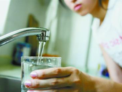 你真的懂喝水吗？关于喝水时，需要注意的8个骇人真相！