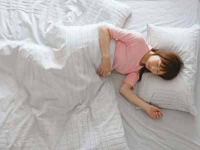 五种常见的睡姿与疾病