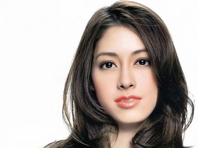 冬季使用护唇膏