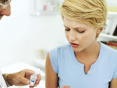 女性莫名胃痛可能惹上卵巢癌