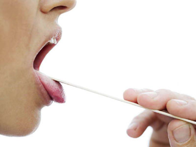 喉咙发炎自我调理三招：多喝白开水无益处