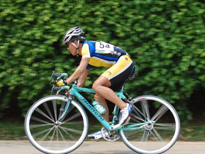 当心骑车姿势不正确引发前列腺病