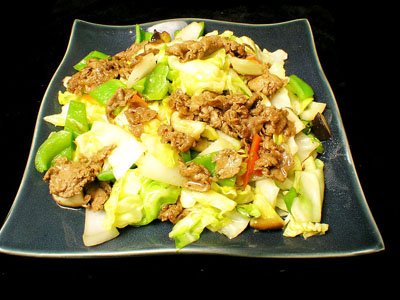 炒菜时先炒菜杆后放菜叶