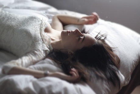 女人高潮的4大特点：双重刺激更容易使女性达到高潮！