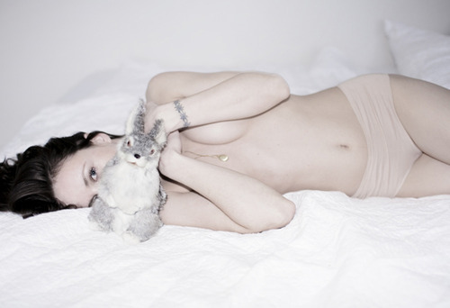 性生活时分泌物太多怎么办？