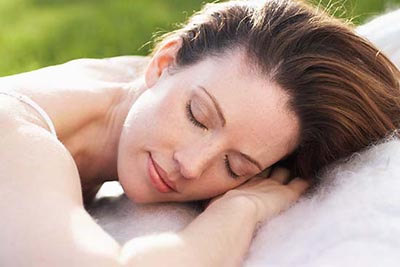 你知道么？女人裸睡的五大神奇作用！