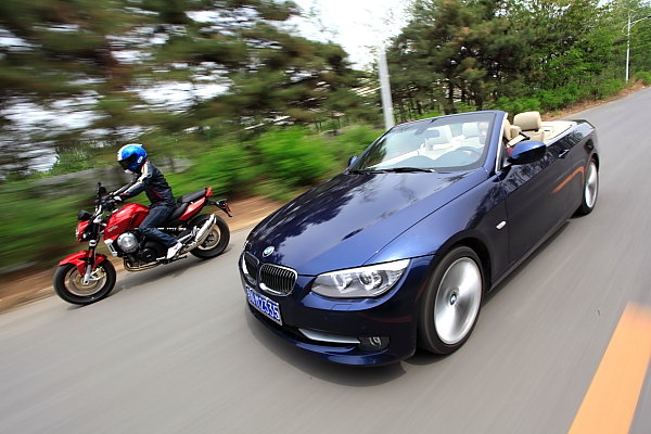 Mana 850 v.s 335i Cabrio对比测试