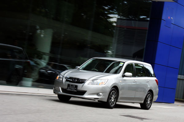 斯巴鲁Exiga 2.0i 新加坡试驾