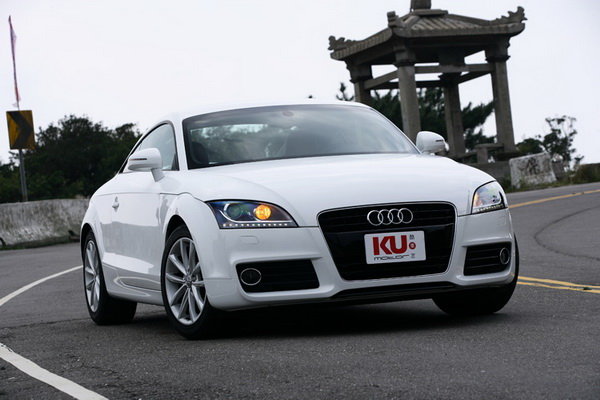 奥迪TT存在的价值 只为纯粹的驾驶乐趣