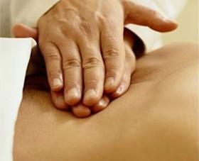 肚脐眼的泥能抠掉吗？