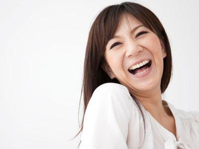 女人大笑有利于胸部健康吗？