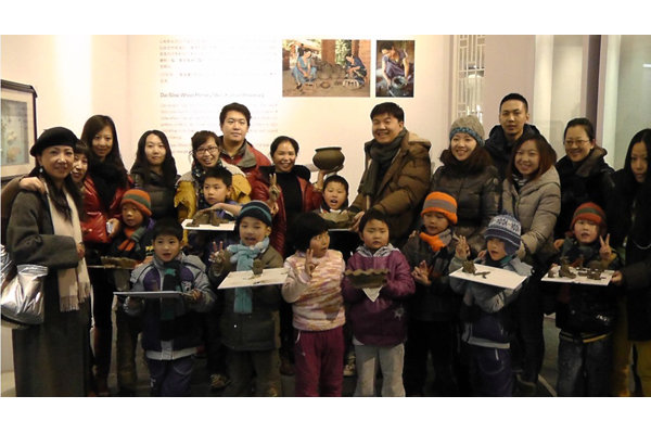 2012 BMW中国文化之旅成果展爱心日情暖寒冬