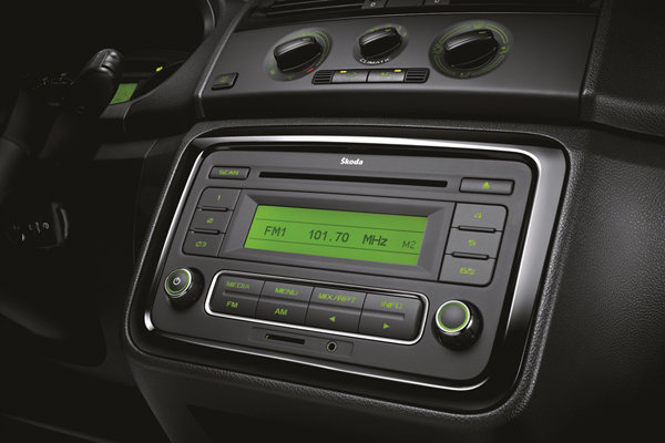 硬派实力谱温馨  斯柯达晶锐相伴浓情圣诞