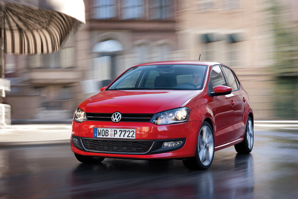 高速公路假期免费 Polo“三剑客”畅游天下