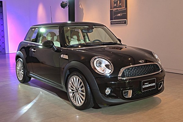 MINI与劳斯莱斯携手巨作