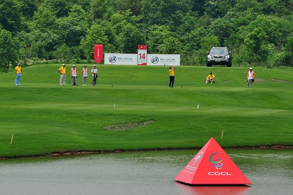 2012别克高尔夫俱乐部联赛再现“一杆进洞”