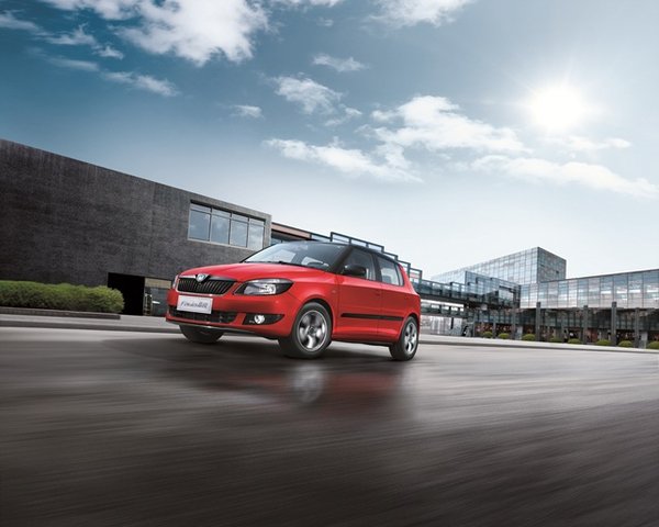 斯柯达晶锐酷黑版演绎实力运动风