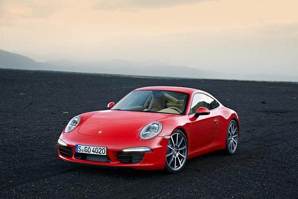 保时捷 911 Carrera 赢得"2012德国 red dot 红点产品设计大奖"