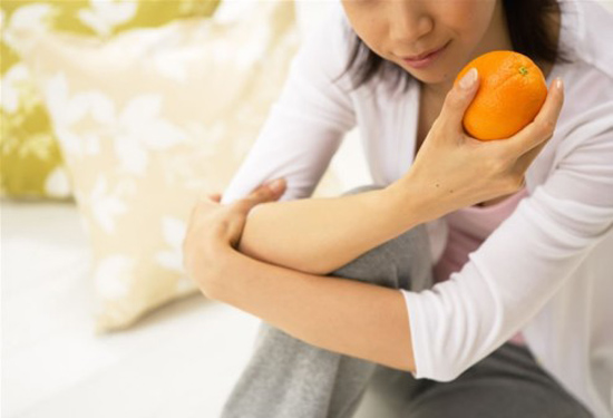 冬天手脚凉！支招溫暖冰美人(多图)