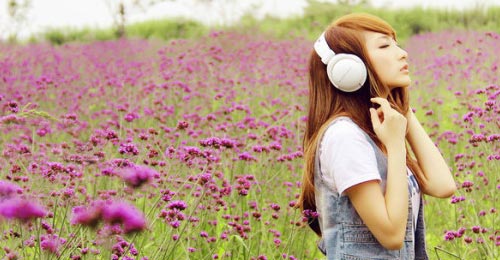 弹一世风华倦怠，诉几许浮缘薄凉