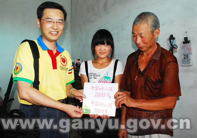 “帮好人万里行”代表团到赣榆慰问“江苏好人”